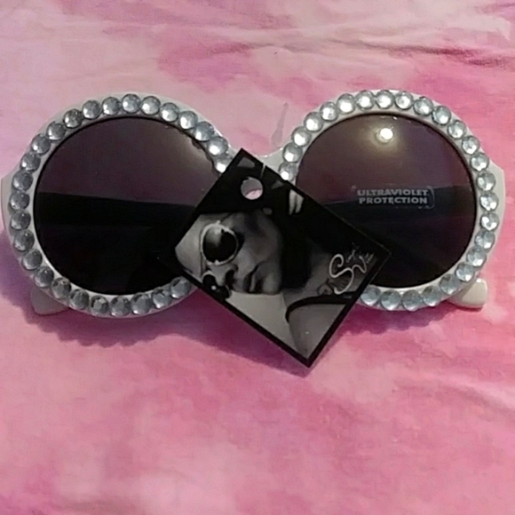 SimplyVita Old Hollywood Collection - Picture 2 of 3